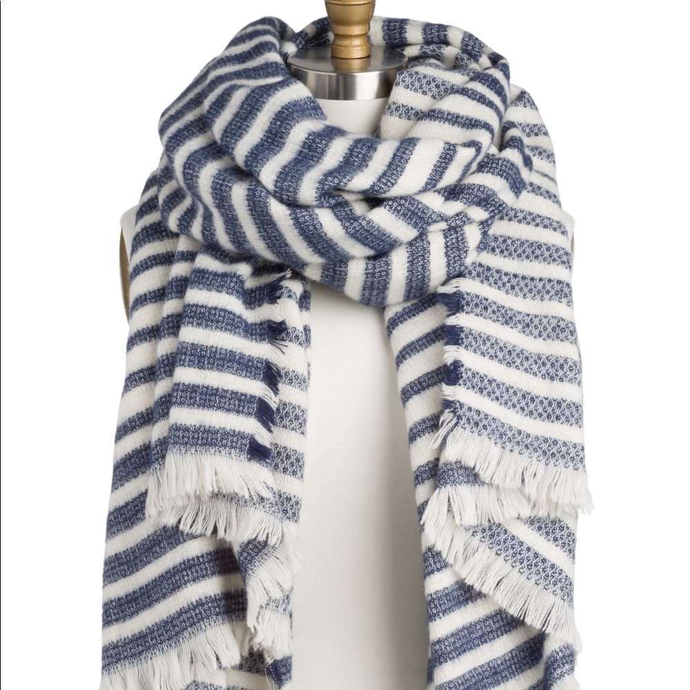 Stitch Fix Navy/White Wrap